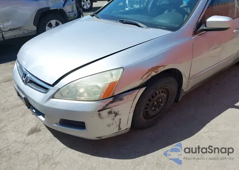 2006 Honda Accord 2.4 Lx z USA, uszkodzony, nr VIN 3HGCM56456G711479